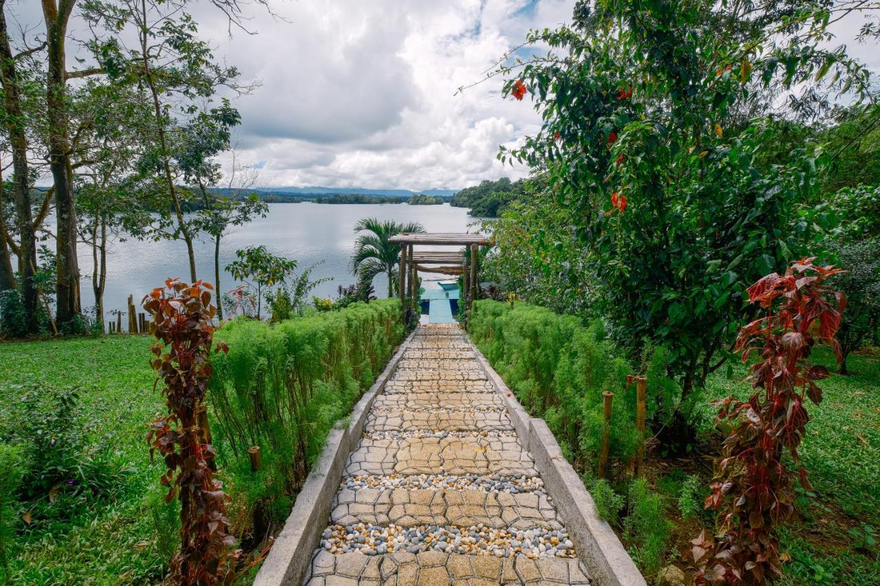 Almost Heaven Lake Resort By Cocotel Cavinti Εξωτερικό φωτογραφία